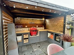 Outdoor Kitchen- click for photo gallery